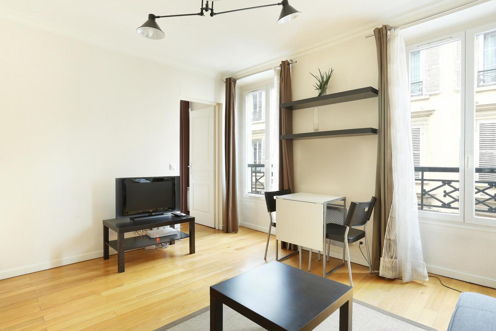 Pick A Flat'S Apartments In Batignolles - Rue Biot ปารีส ภายนอก รูปภาพ